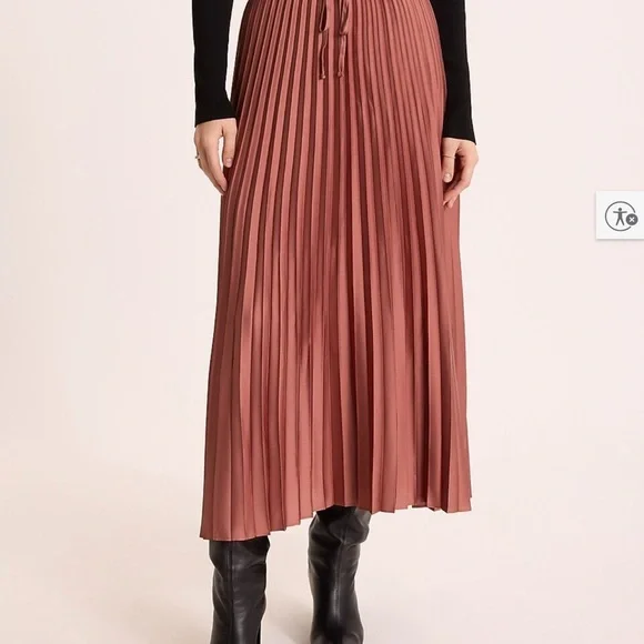 Elegant A-Line Brown Pleated Skirt - Picture 3 of 3